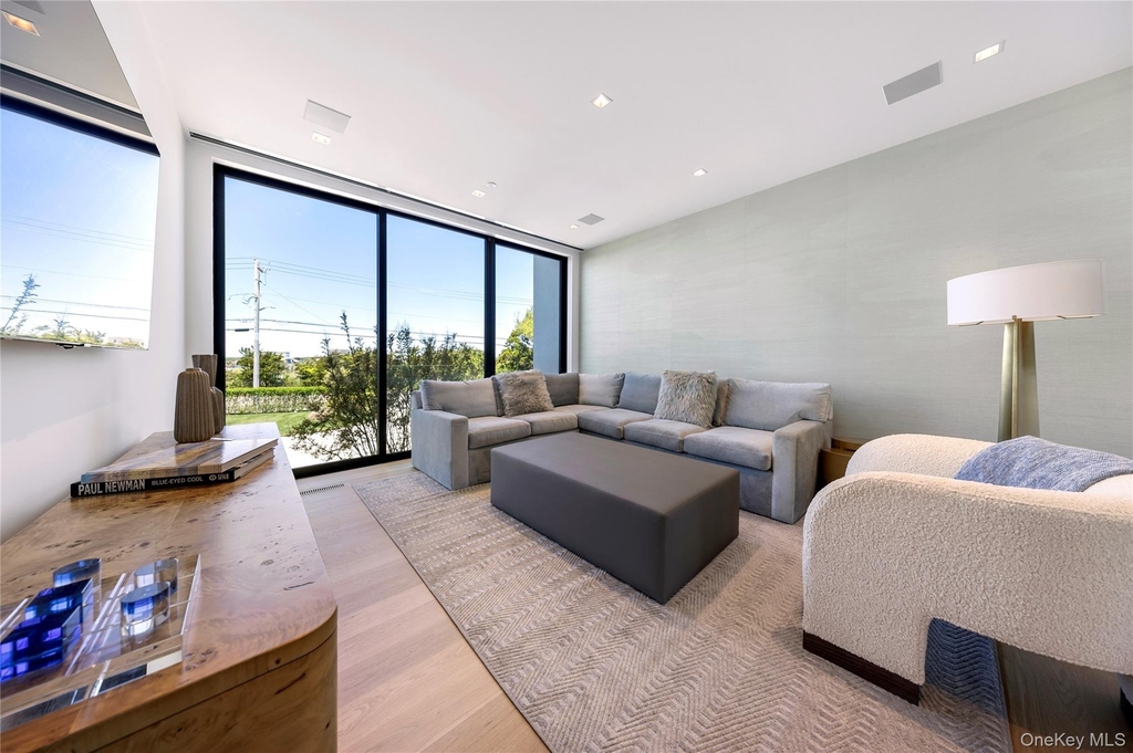 345 Dune Road - Photo 10
