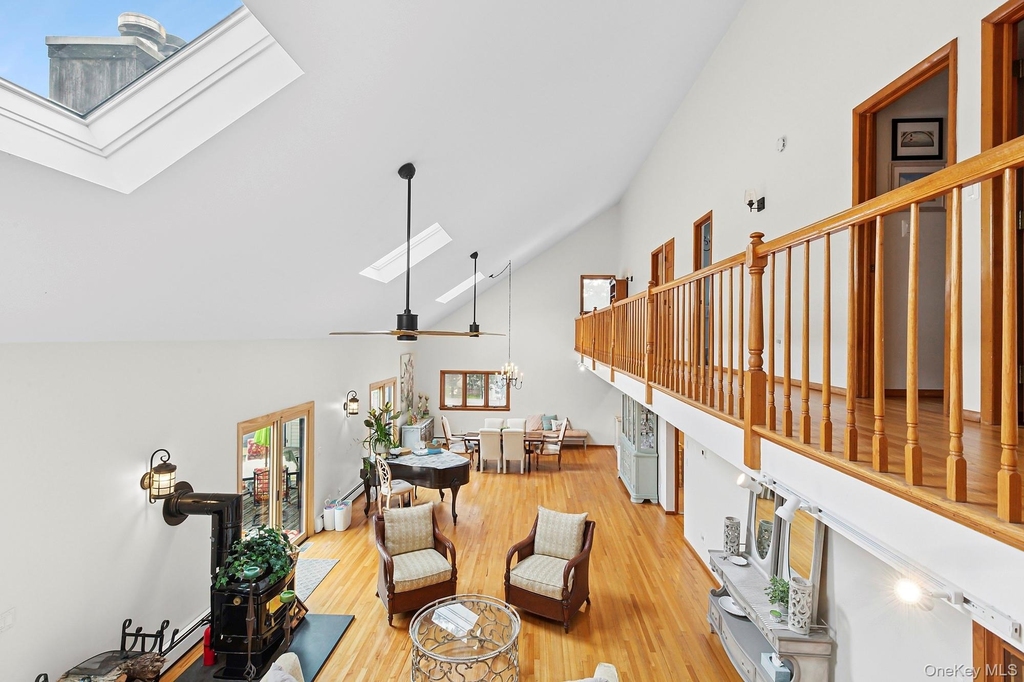 624 Noyack Road - Photo 13