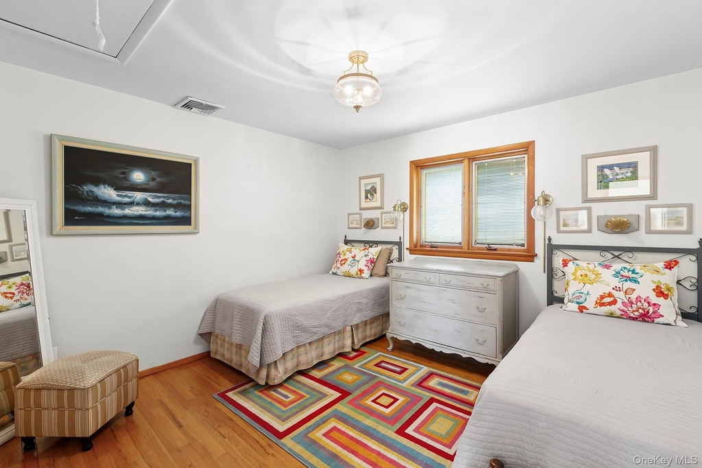 624 Noyack Road - Photo 9
