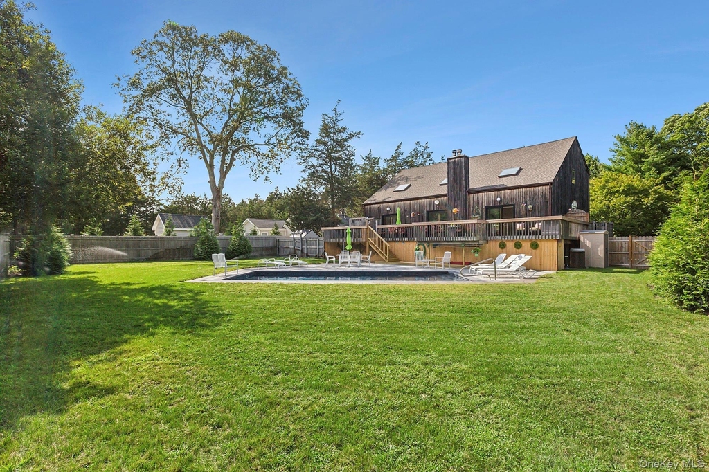 624 Noyack Road - Photo 1