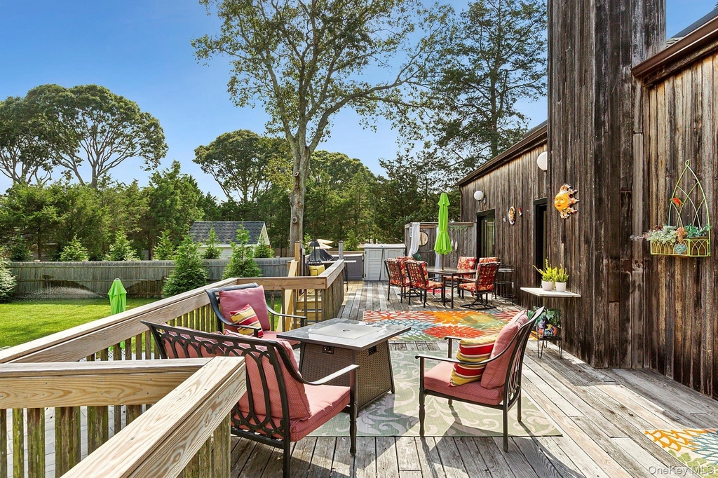 624 Noyack Road - Photo 12