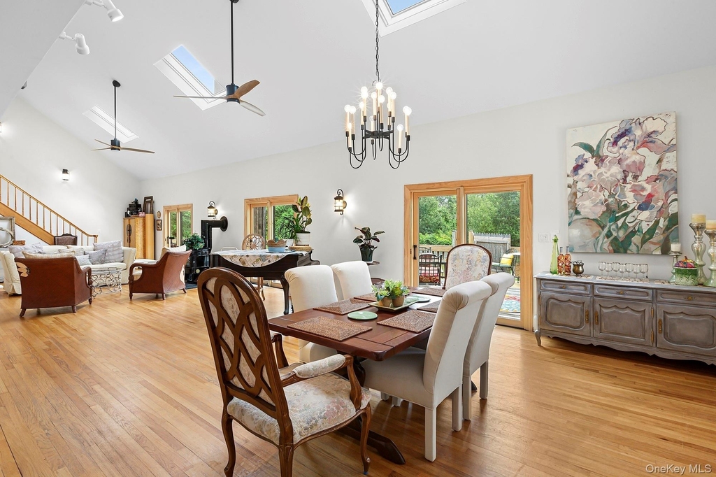 624 Noyack Road - Photo 0