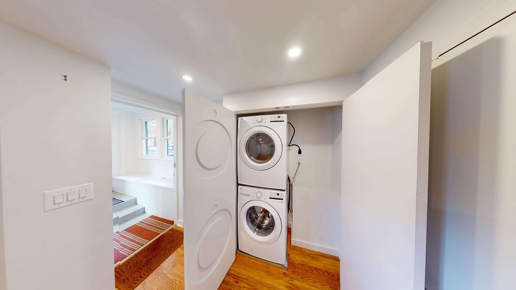 36-04 36th Avenue - Photo 20