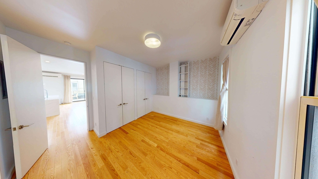 36-04 36th Avenue - Photo 12