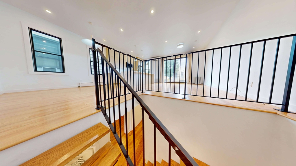 36-04 36th Avenue - Photo 9
