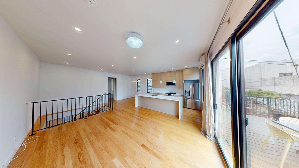 36-04 36th Avenue - Photo 6