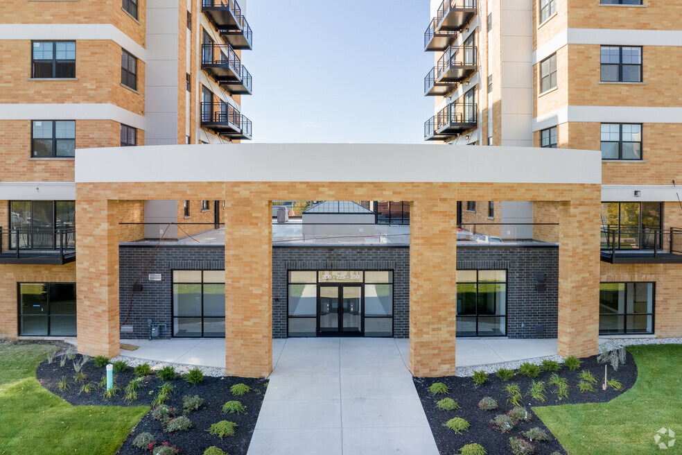 200 Anthony Avenue - Photo 0