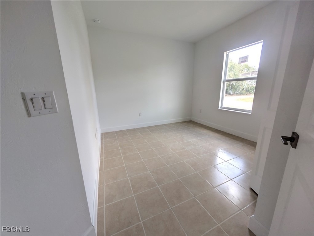 1103 Harold Avenue S - Photo 3