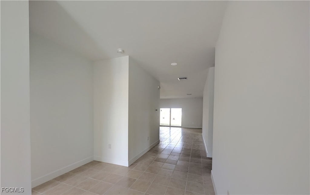 1103 Harold Avenue S - Photo 11