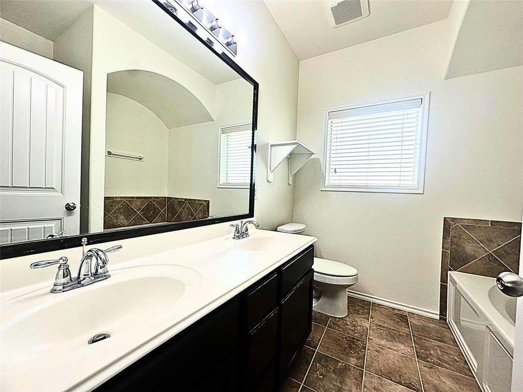 8218 Nagy Hill Street - Photo 11