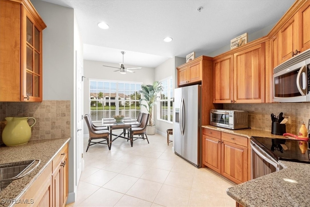 8051 Players Cove Drive - Photo 18