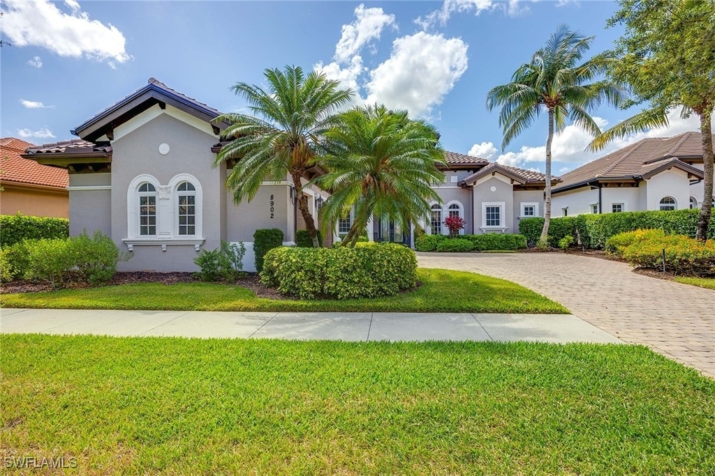8902 Shenendoah Circle - Photo 2