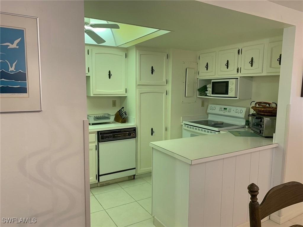 3443 Gulf Shore Boulevard N - Photo 4