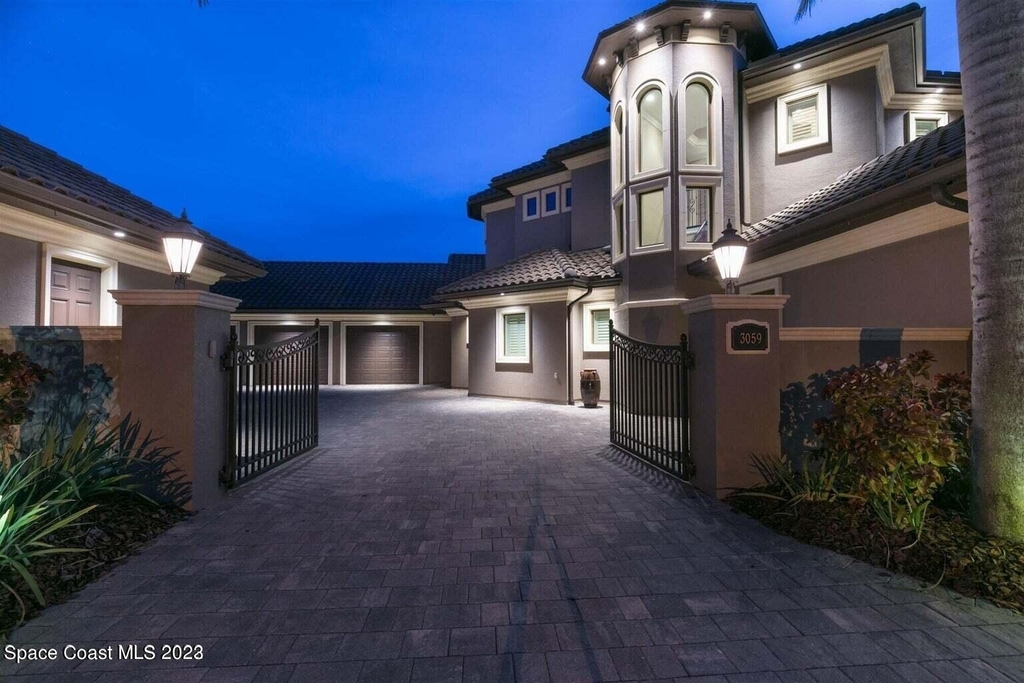 3059 Wyndham Way - Photo 1