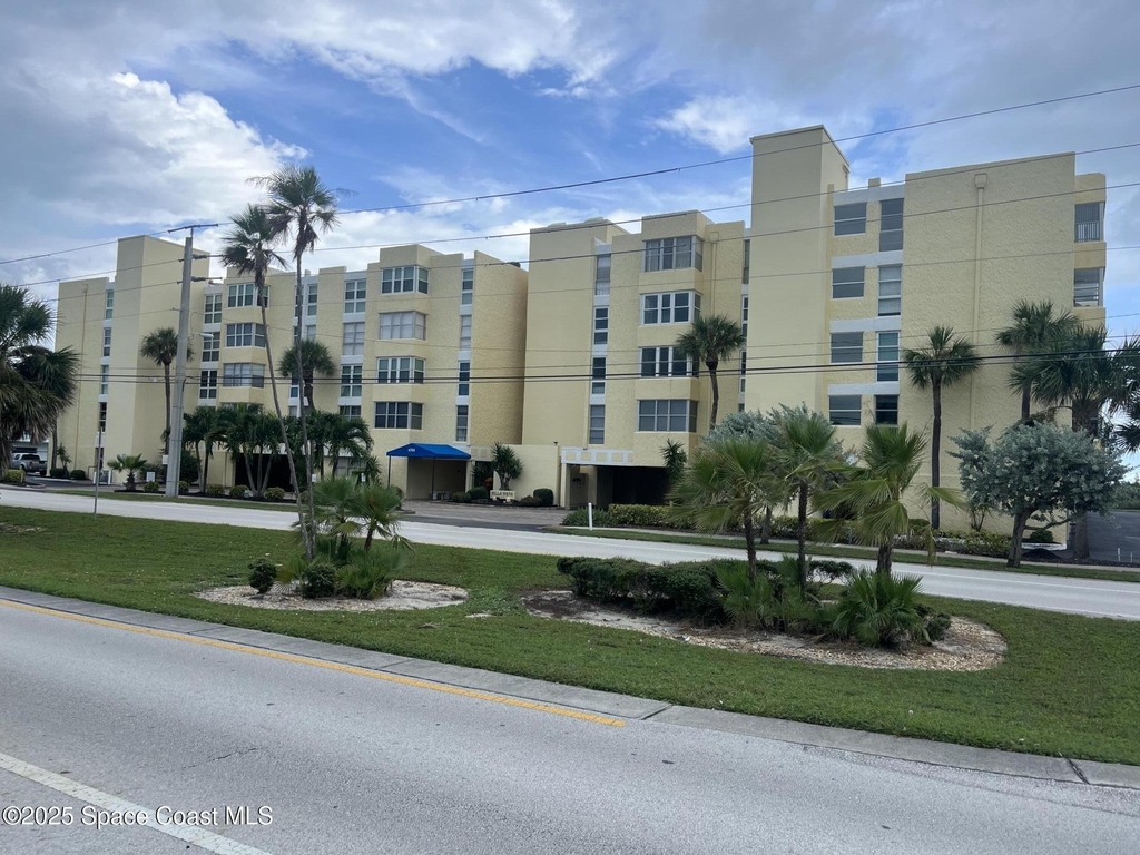 4700 Ocean Beach Boulevard - Photo 1