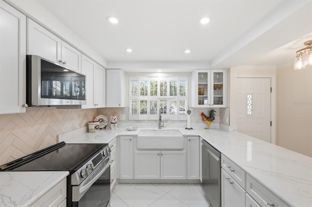 957 Spanish Drive N - Photo 7
