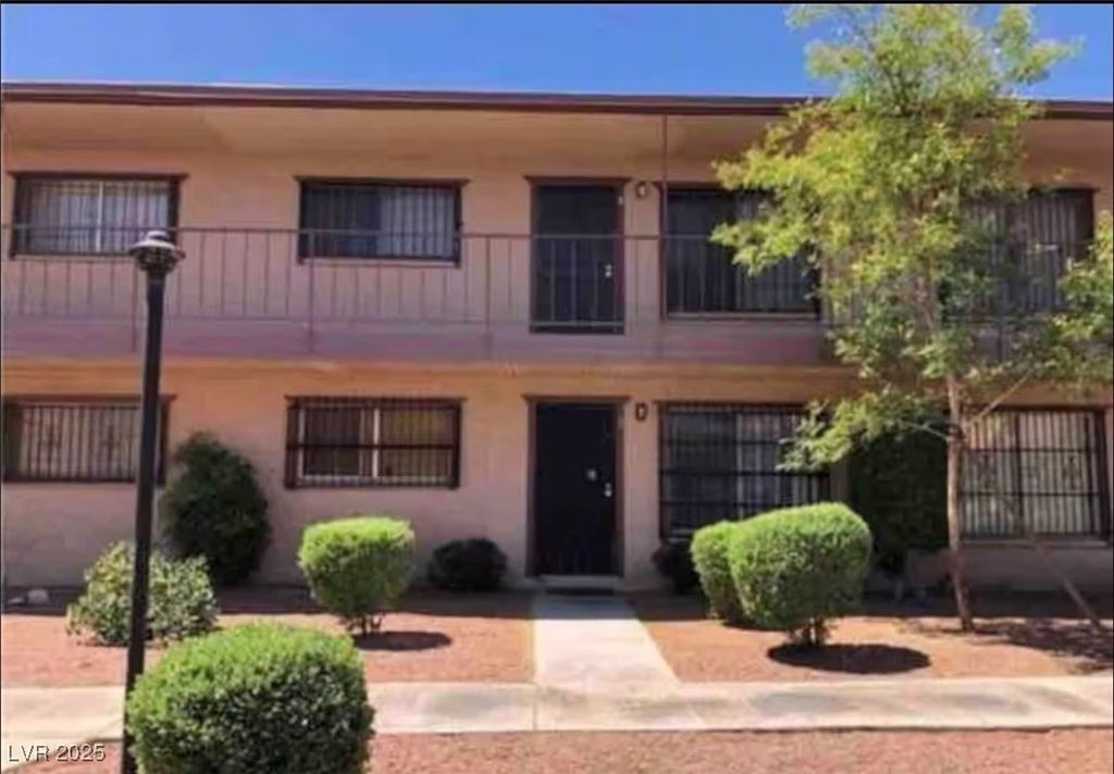 615 S Royal Crest Circle - Photo 0