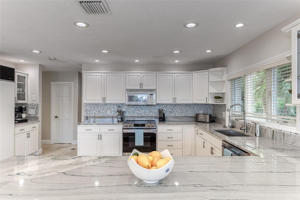 616 1st Key Drive - Photo 19