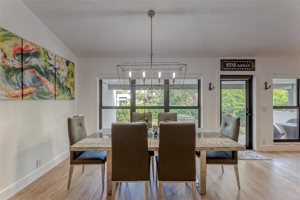 2009 Admirals Way - Photo 10
