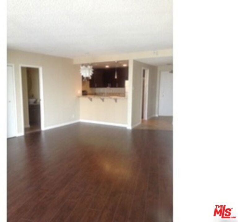 700 E Ocean Boulevard - Photo 3
