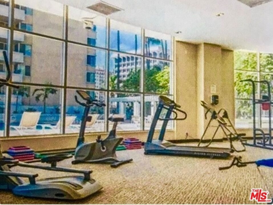 700 E Ocean Boulevard - Photo 4