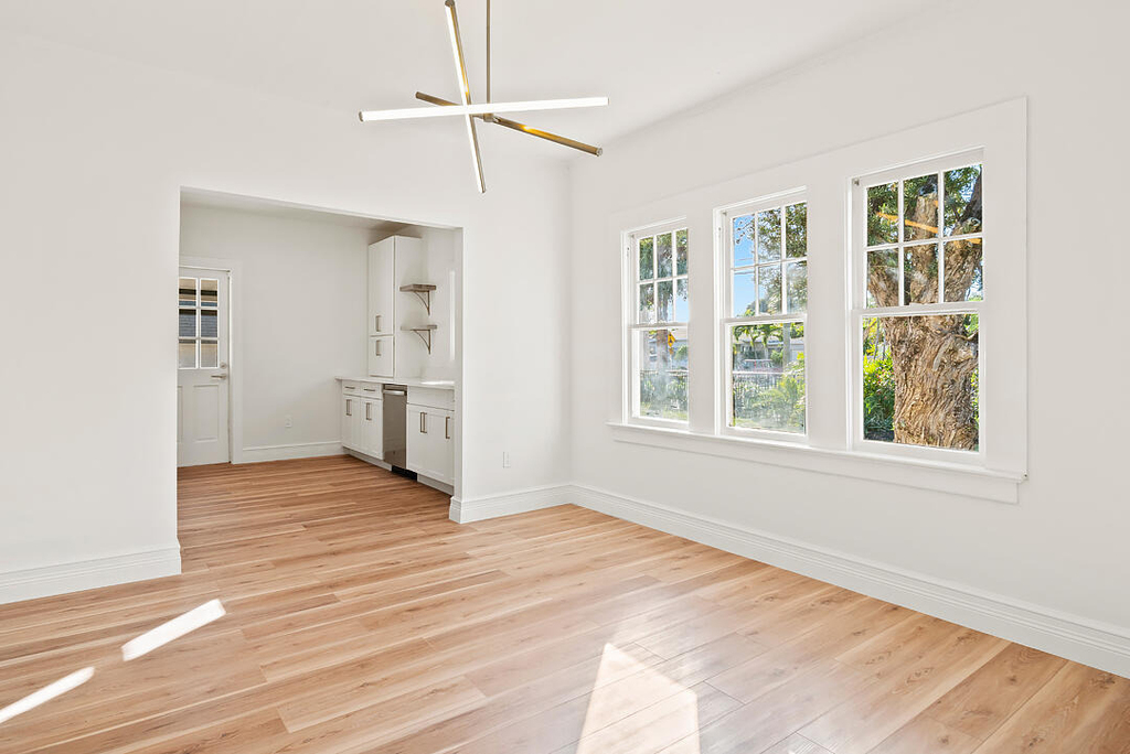 436 51st Street - Photo 1