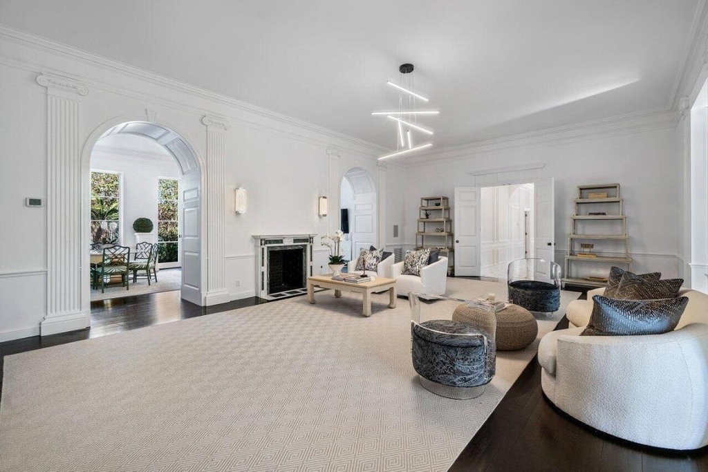 100 Regents Park Road - Photo 5