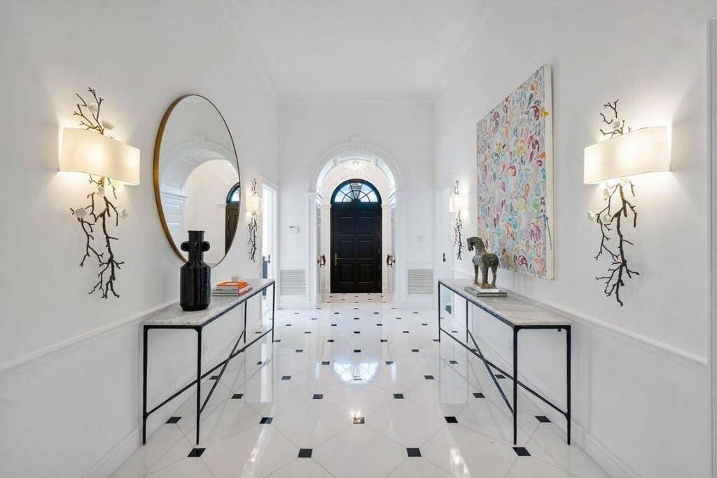 100 Regents Park Road - Photo 2