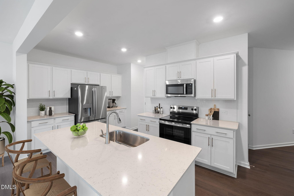 421 Deep Oak Drive - Photo 4