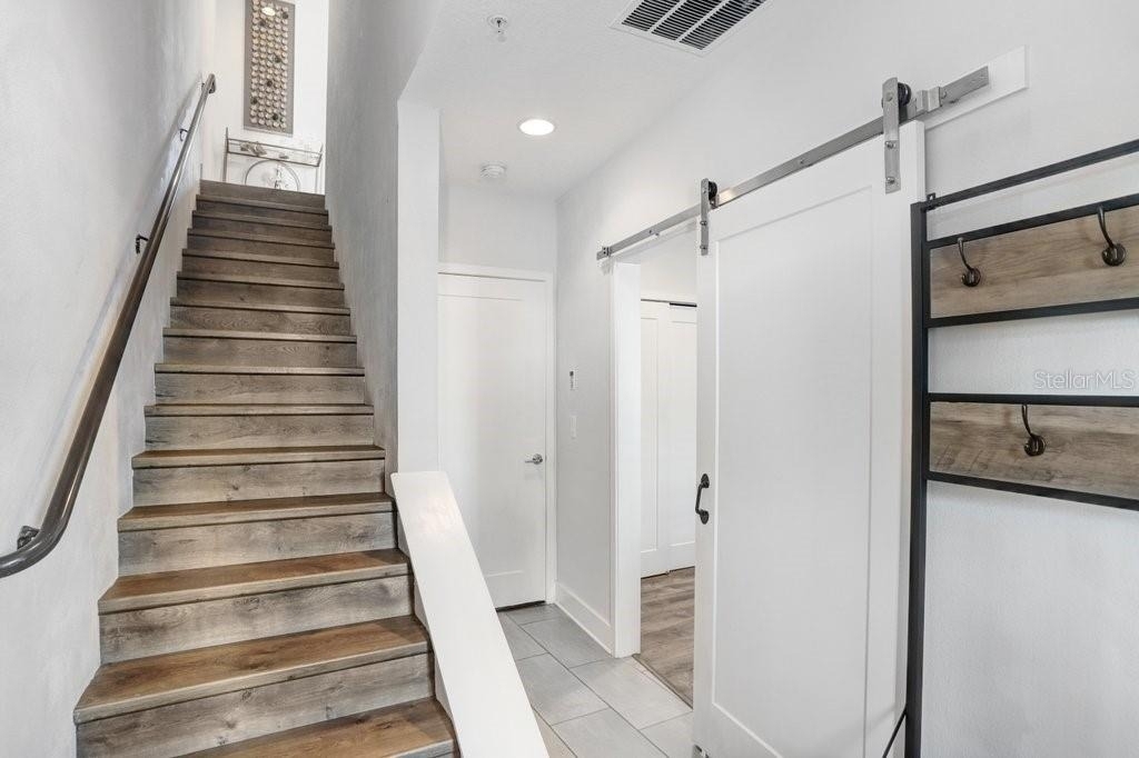 2511 N Grady Avenue - Photo 2