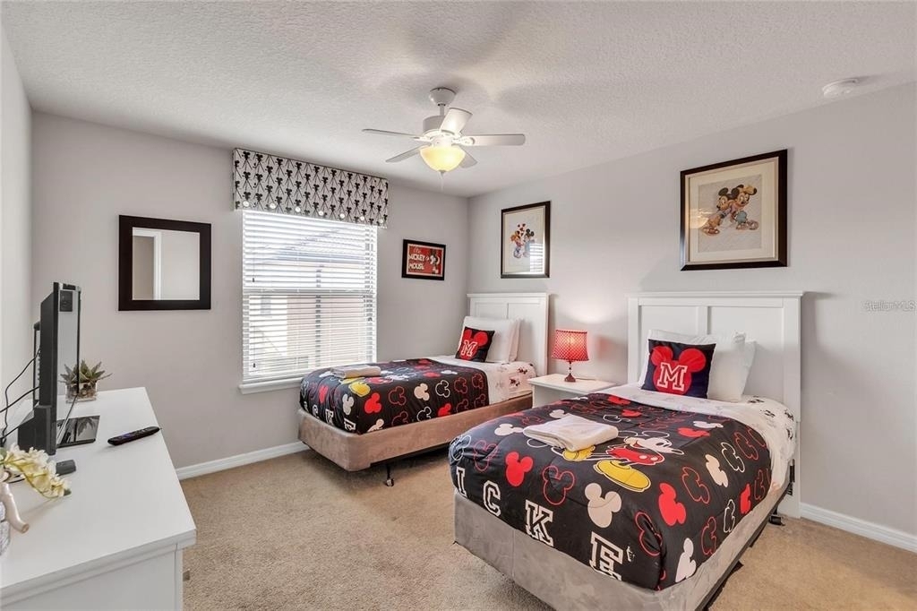 8916 Rhodes Street - Photo 11