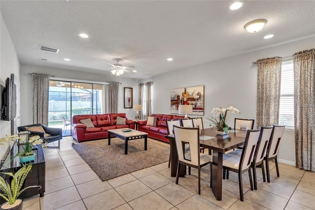 8916 Rhodes Street - Photo 4