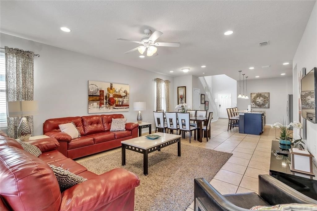 8916 Rhodes Street - Photo 3
