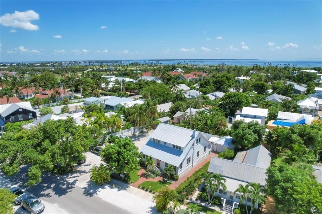 342 Palm Avenue - Photo 2