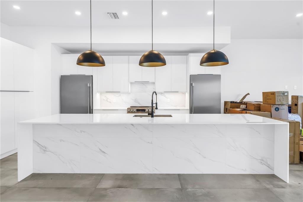 2065 Goldenrod Street - Photo 9