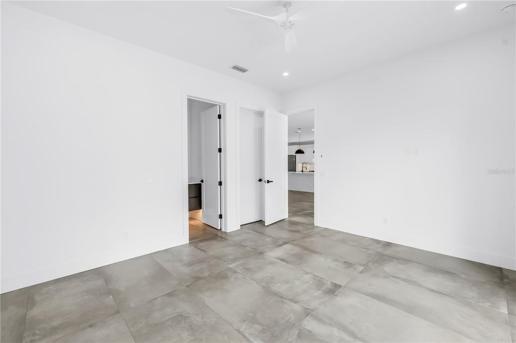 2065 Goldenrod Street - Photo 16