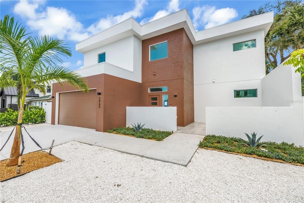 2065 Goldenrod Street - Photo 1
