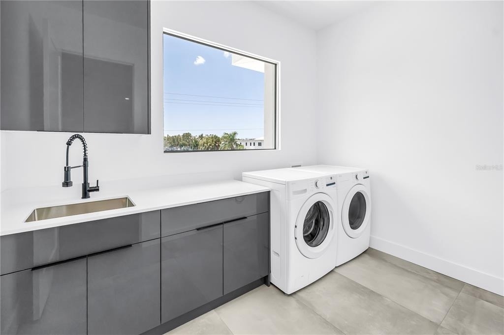 2065 Goldenrod Street - Photo 23