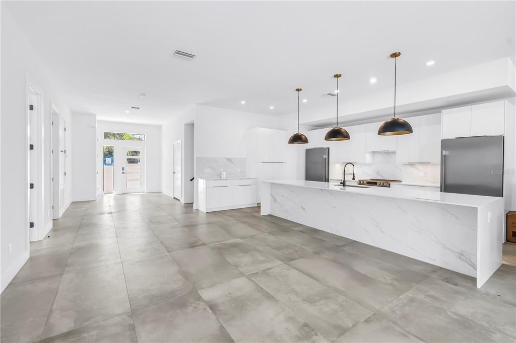 2065 Goldenrod Street - Photo 8