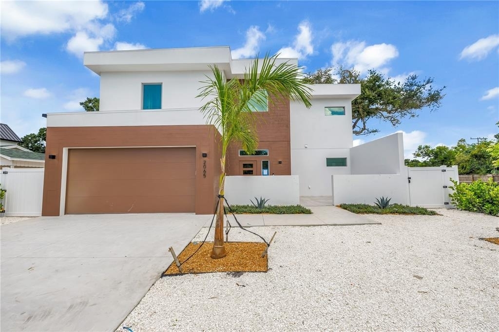 2065 Goldenrod Street - Photo 0