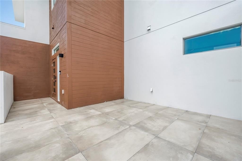 2065 Goldenrod Street - Photo 2