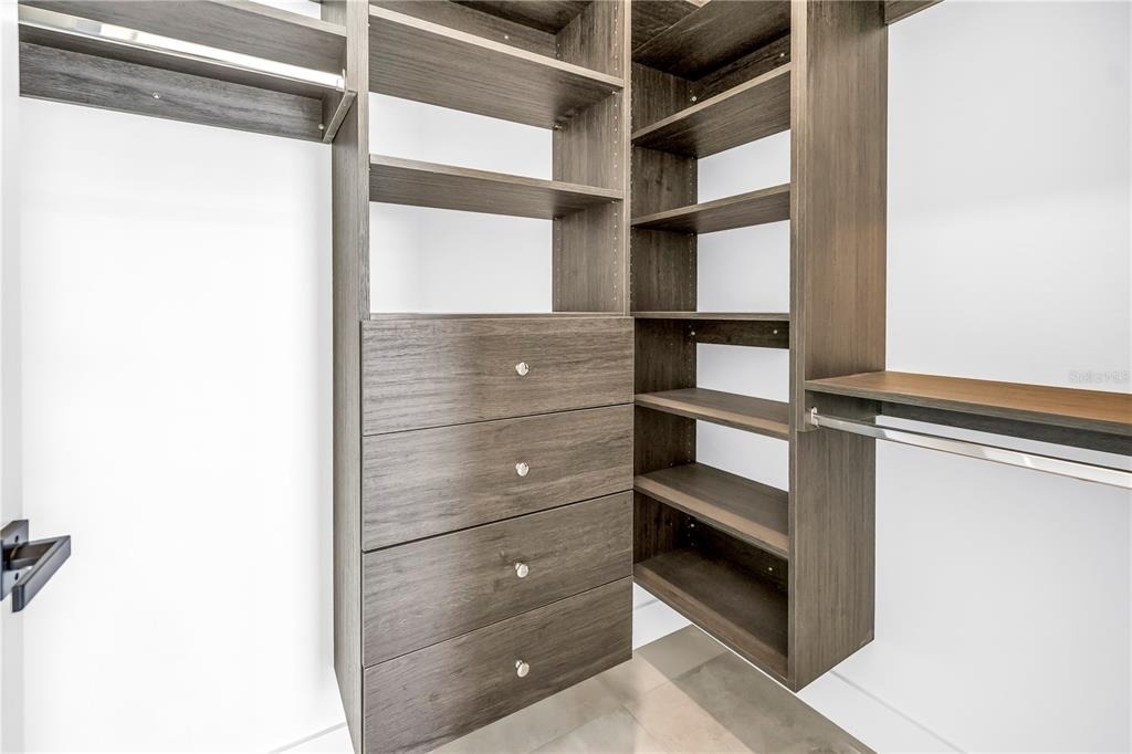 2065 Goldenrod Street - Photo 35