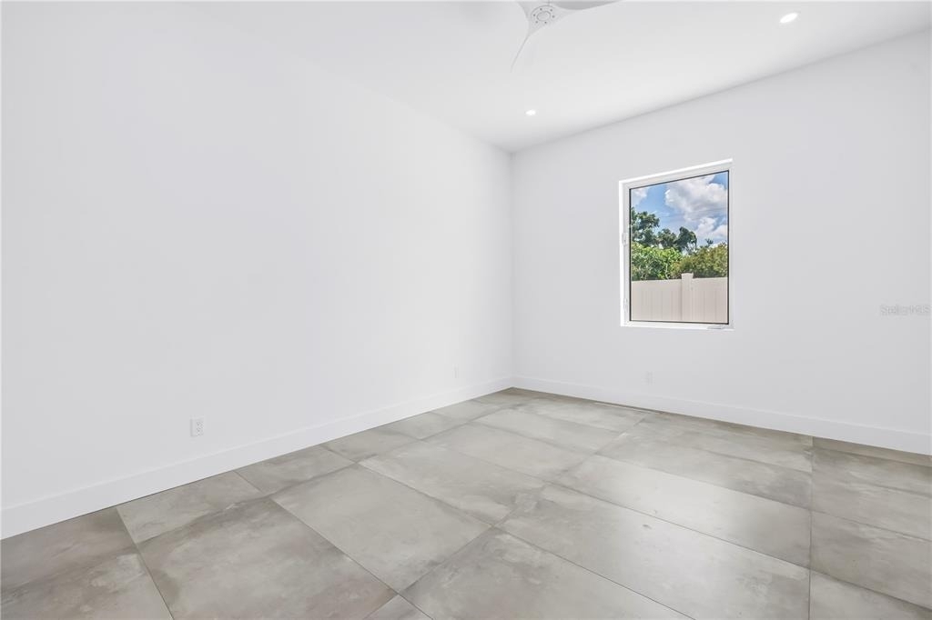 2065 Goldenrod Street - Photo 12