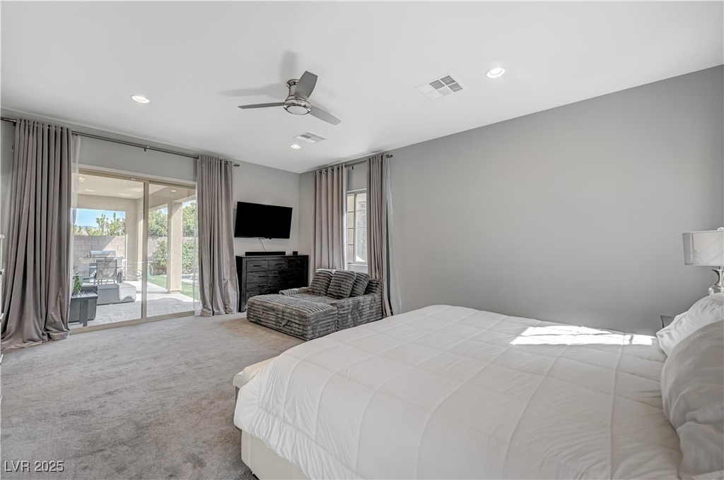 3943 Reyes Avenue - Photo 36