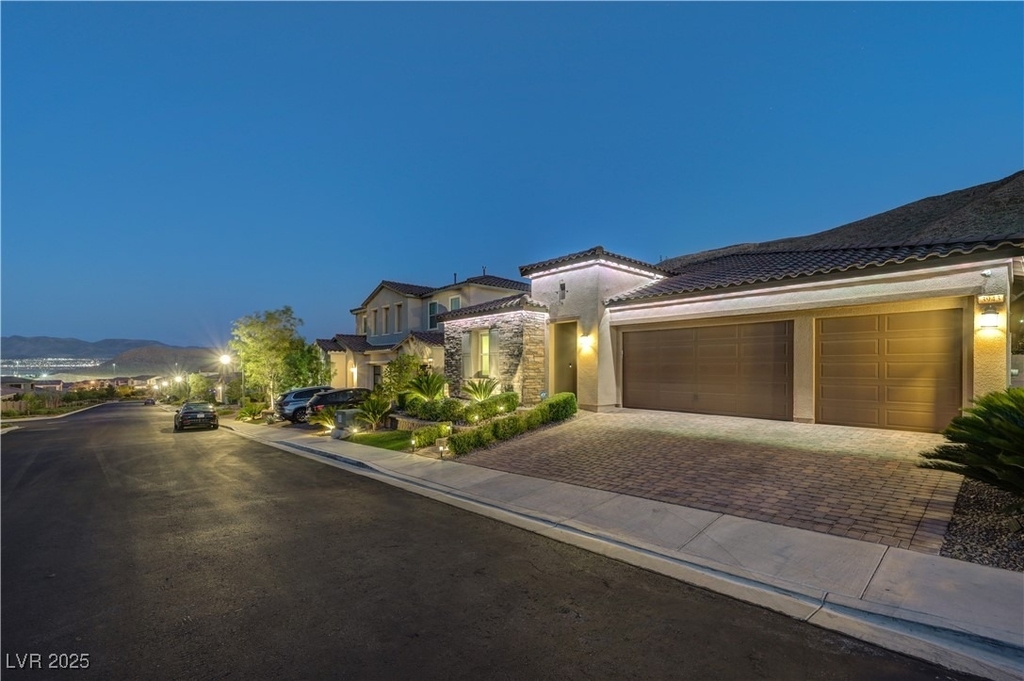 3943 Reyes Avenue - Photo 85
