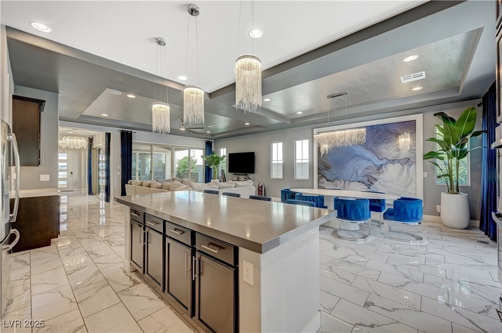 3943 Reyes Avenue - Photo 17