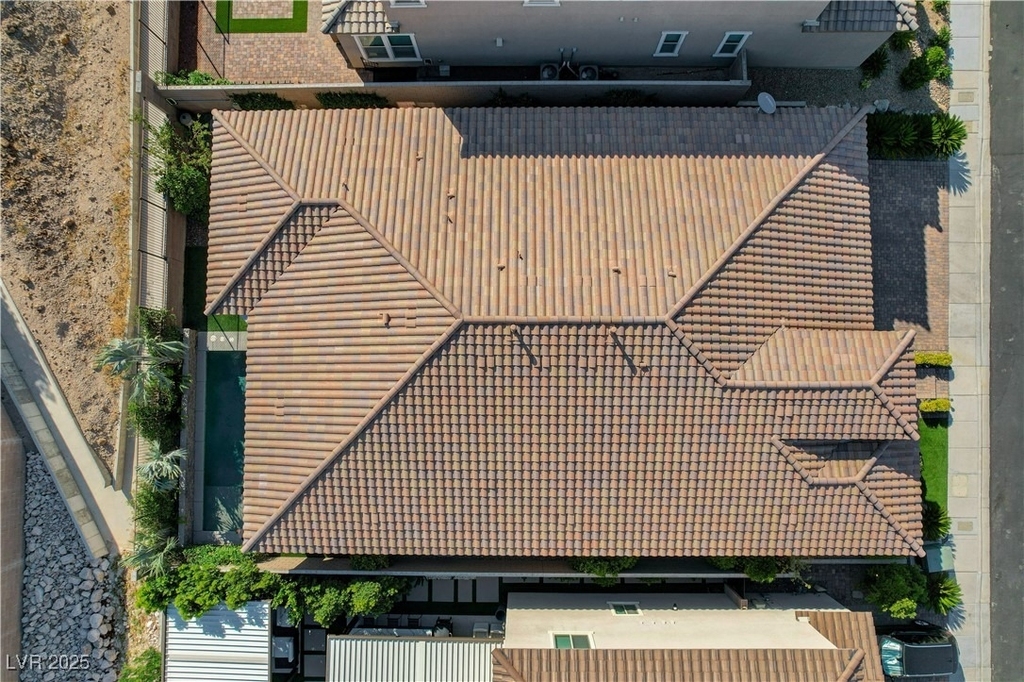 3943 Reyes Avenue - Photo 67