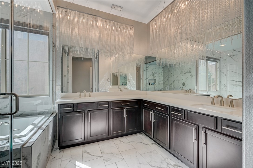 3943 Reyes Avenue - Photo 31