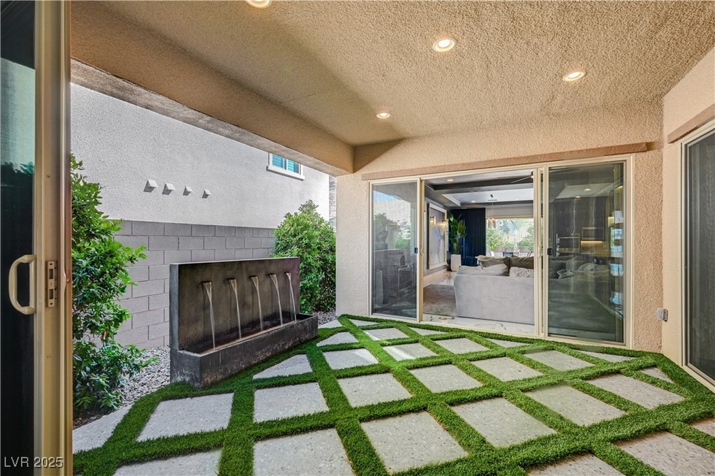 3943 Reyes Avenue - Photo 48