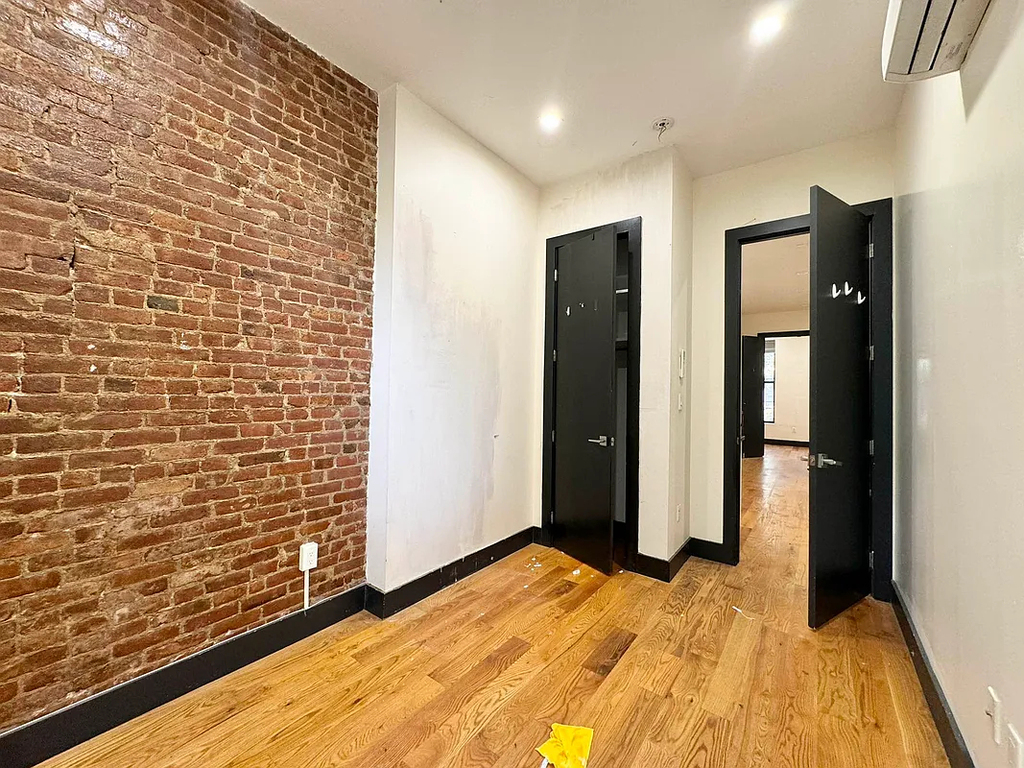 758 Putnam Avenue - Photo 2